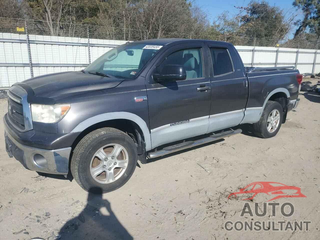 TOYOTA TUNDRA 2013 - 5TFUY5F19DX277427