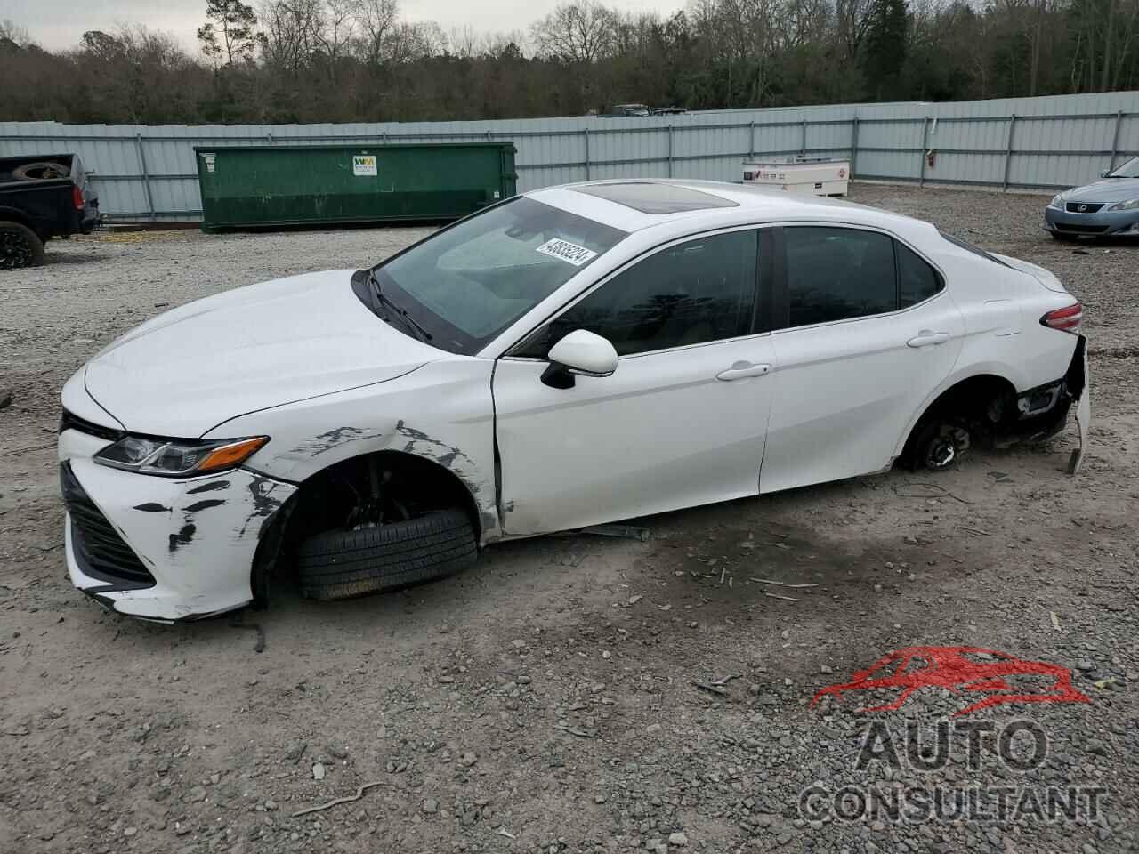 TOYOTA CAMRY 2018 - 4T1B11HK2JU571562