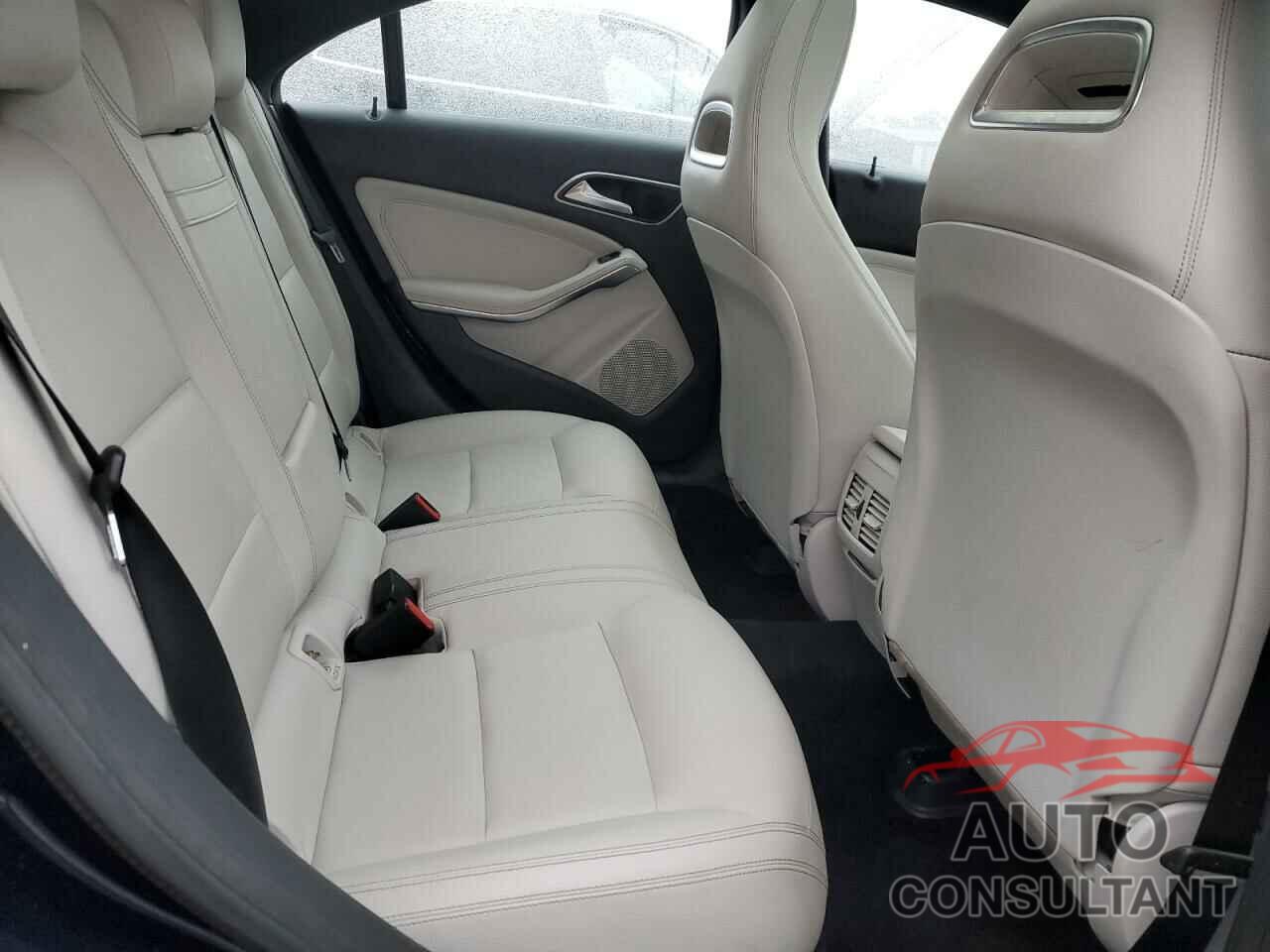 MERCEDES-BENZ CLA-CLASS 2017 - WDDSJ4GB8HN427581