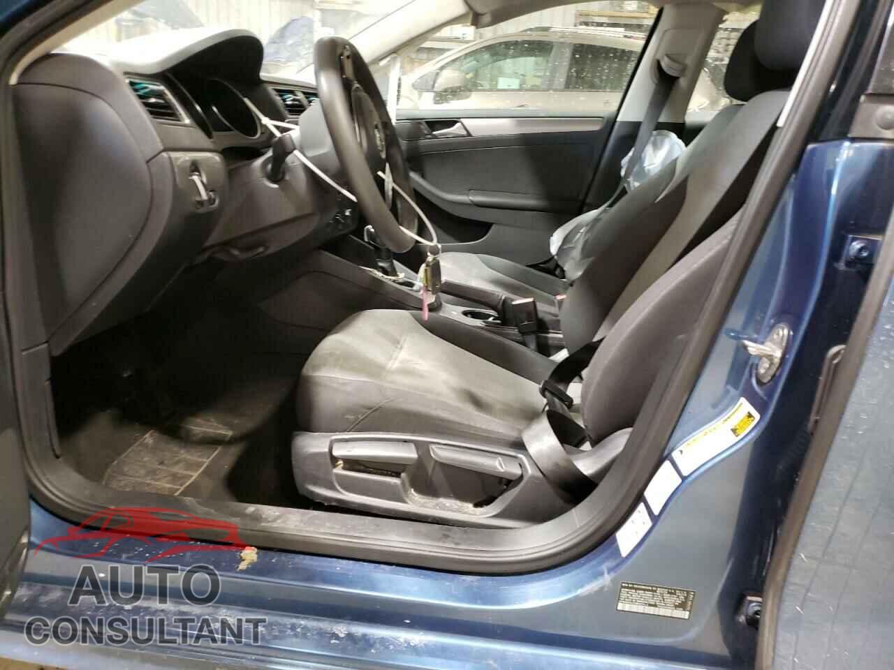 VOLKSWAGEN JETTA 2017 - 3VW2B7AJ7HM227324