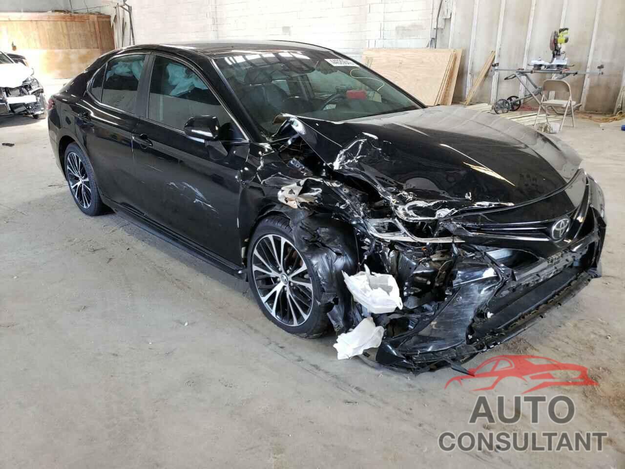 TOYOTA CAMRY 2018 - 4T1B11HKXJU130052