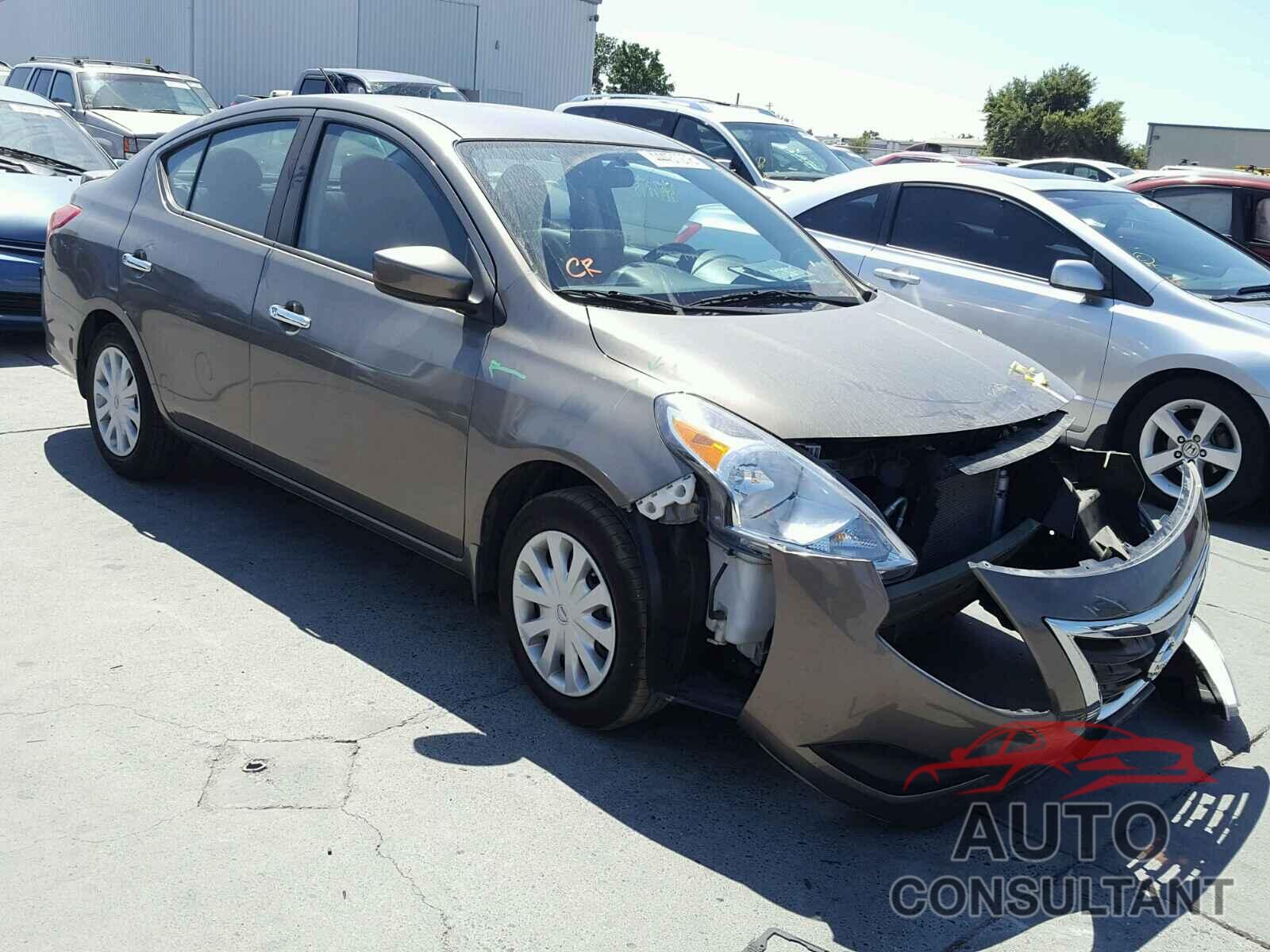 NISSAN VERSA 2015 - 3N1CN7AP8FL851769