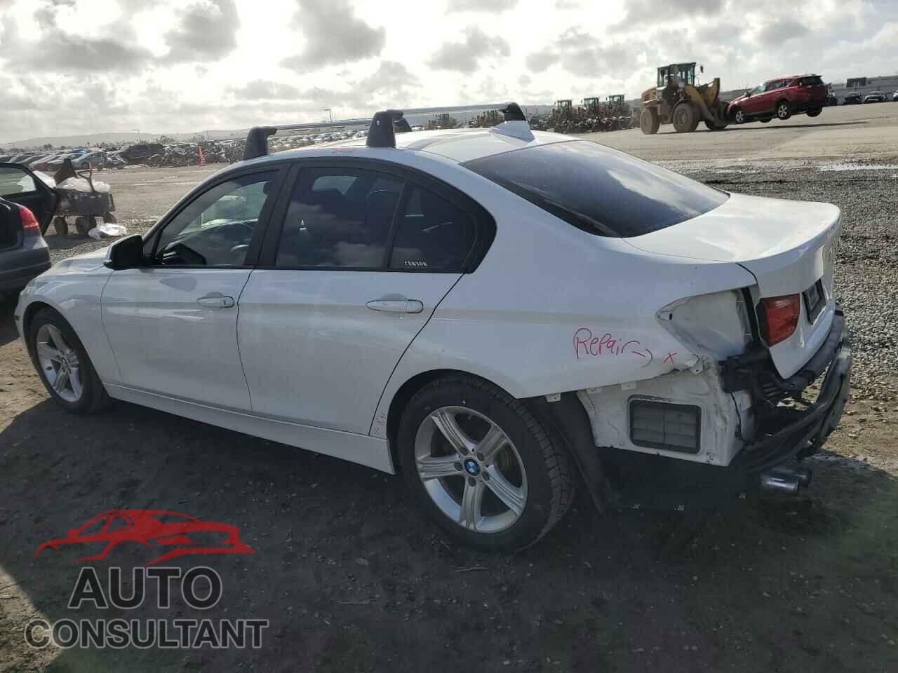 BMW 3 SERIES 2013 - WBA3C1C58DF435558