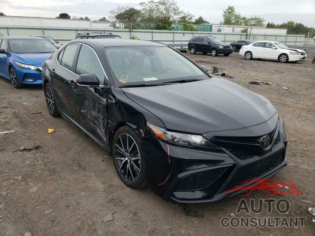 TOYOTA CAMRY 2022 - 4T1G11BK4NU053991