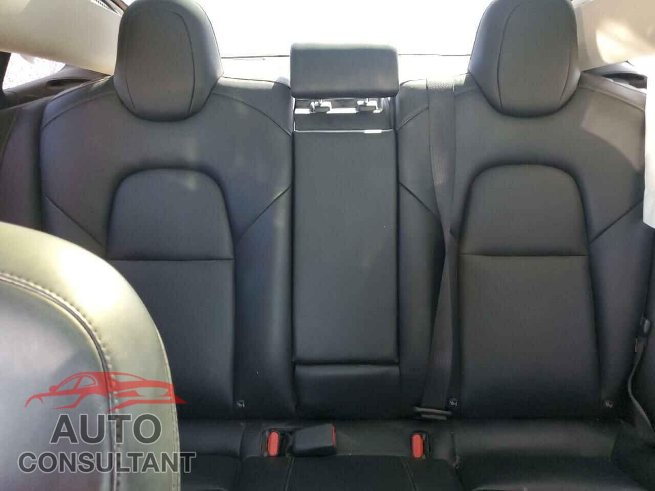 TESLA MODEL 3 2021 - 5YJ3E1EA8MF874156