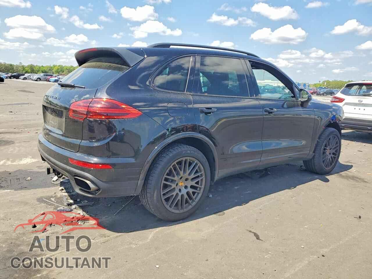 PORSCHE CAYENNE 2017 - WP1AA2A29HKA83875