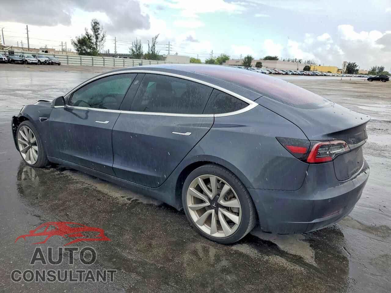 TESLA MODEL 3 2018 - 5YJ3E1EA5JF047467