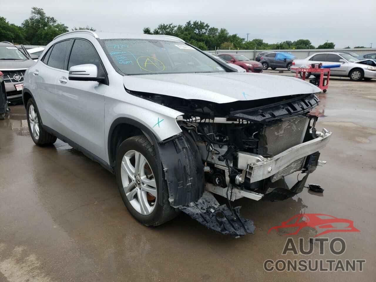 MERCEDES-BENZ GLA-CLASS 2019 - WDCTG4EB1KJ581672