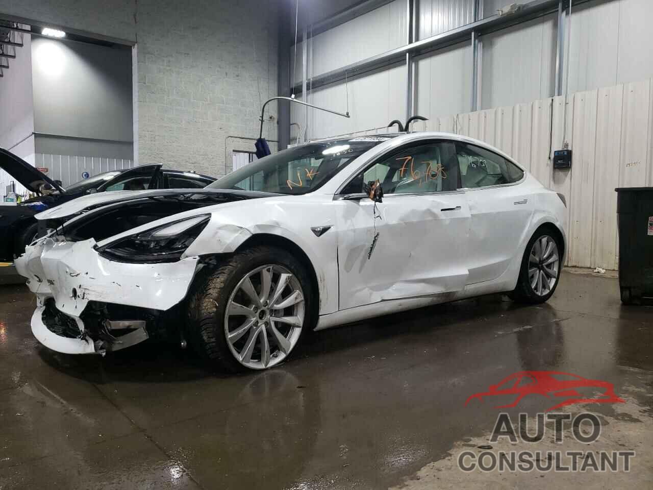 TESLA MODEL 3 2019 - 5YJ3E1EB5KF454540