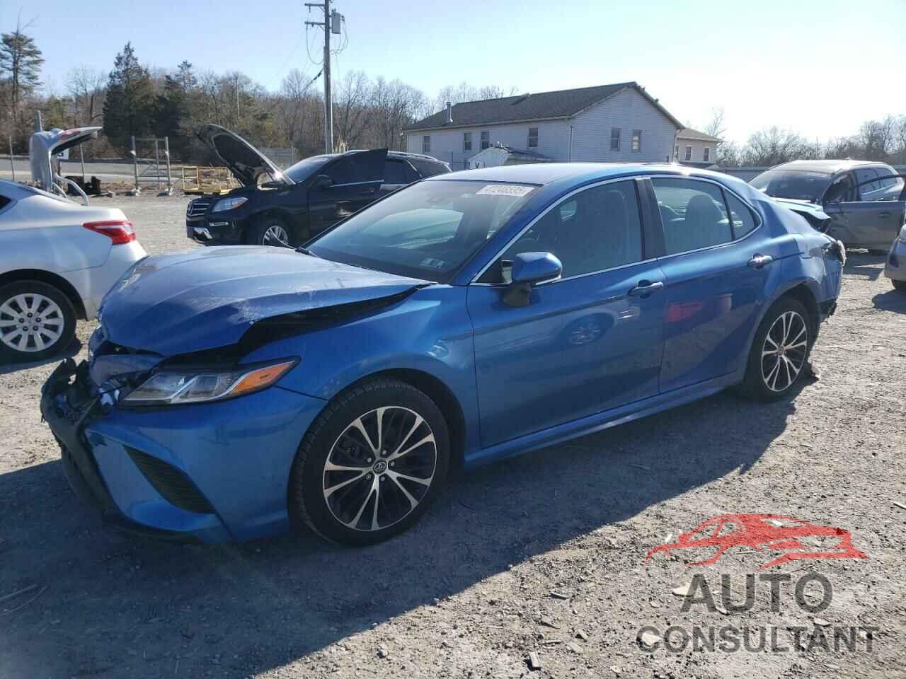 TOYOTA CAMRY 2018 - 4T1B11HK2JU043052