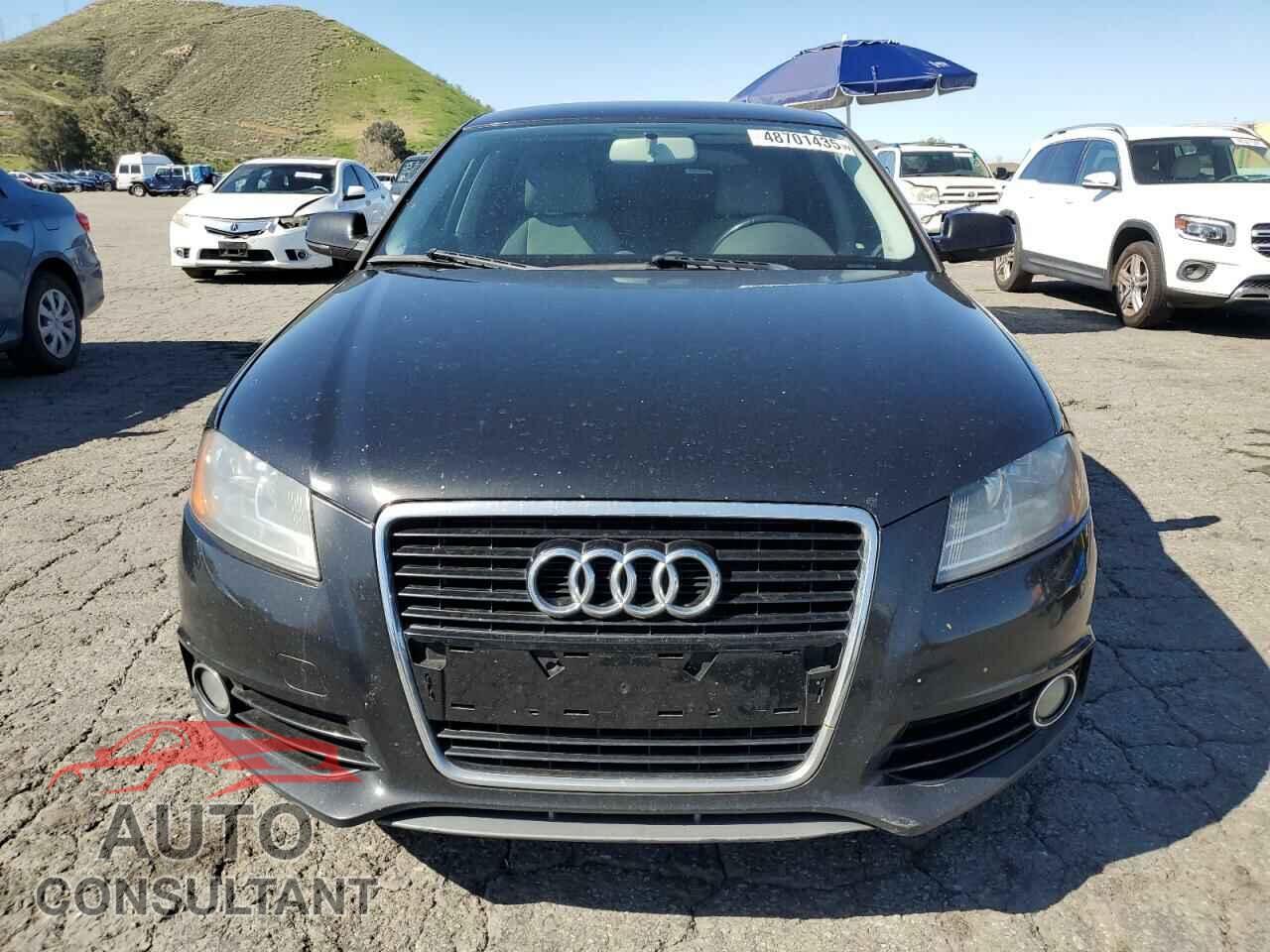 AUDI A3 2012 - WAUBJBFM7CA079724