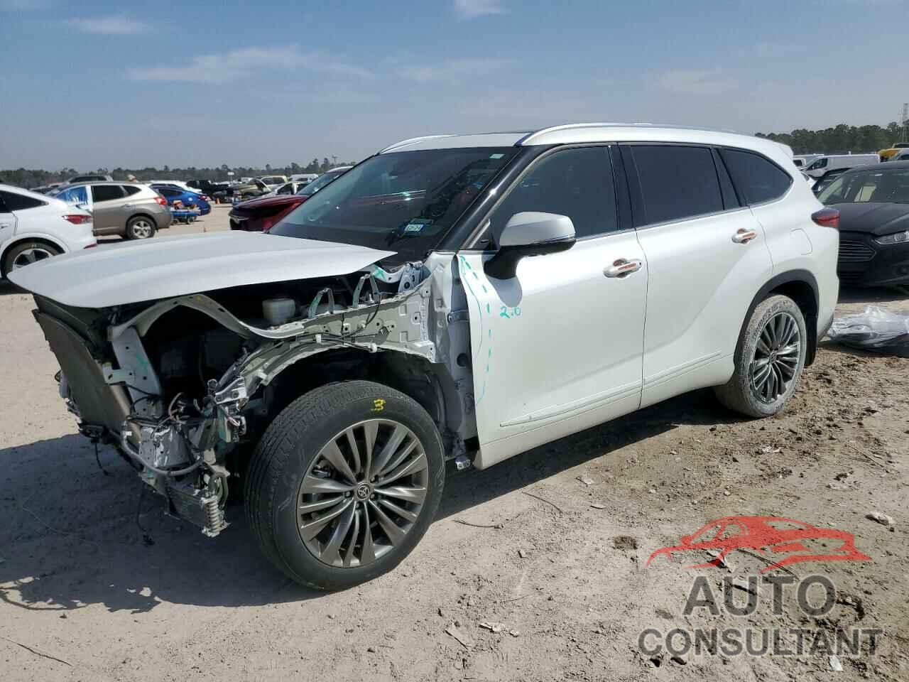 TOYOTA HIGHLANDER 2022 - 5TDFZRBH5NS171578