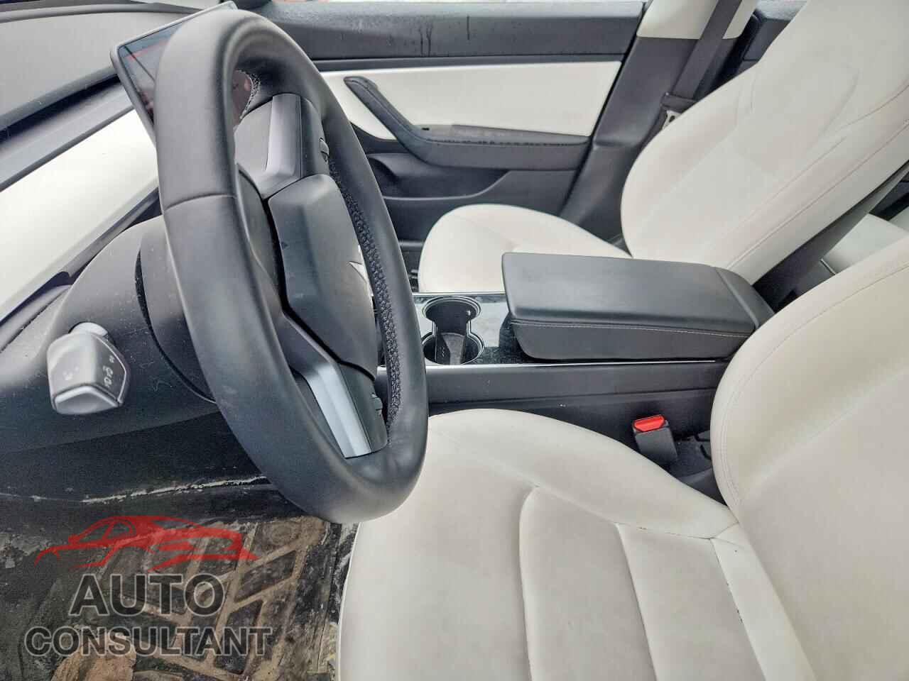 TESLA MODEL 3 2020 - 5YJ3E1EA3LF790129