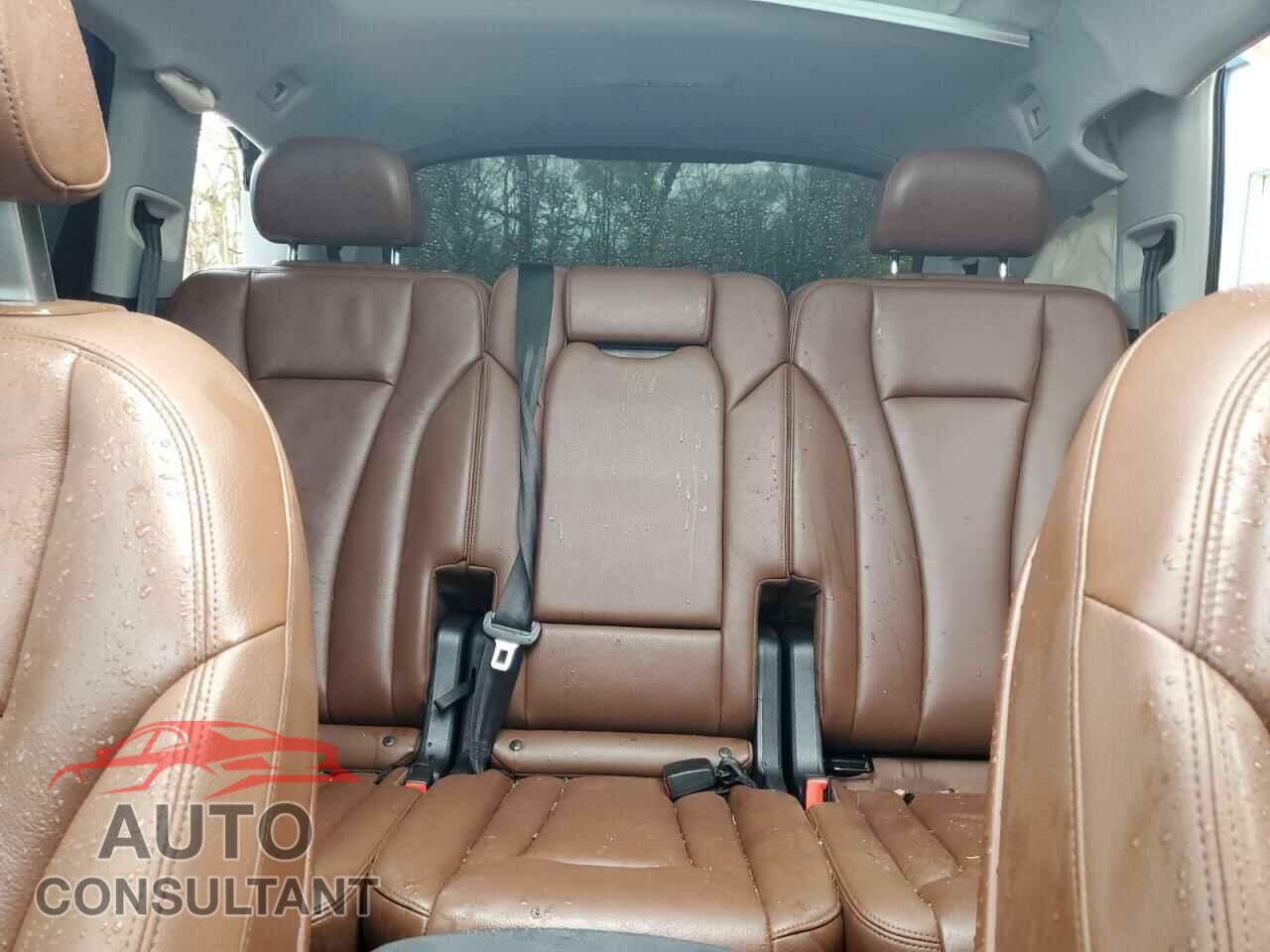 AUDI Q7 2018 - WA1AAAF72JD004700