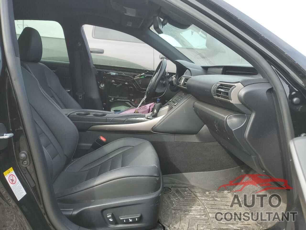 LEXUS IS 2017 - JTHCE1D28H5014015
