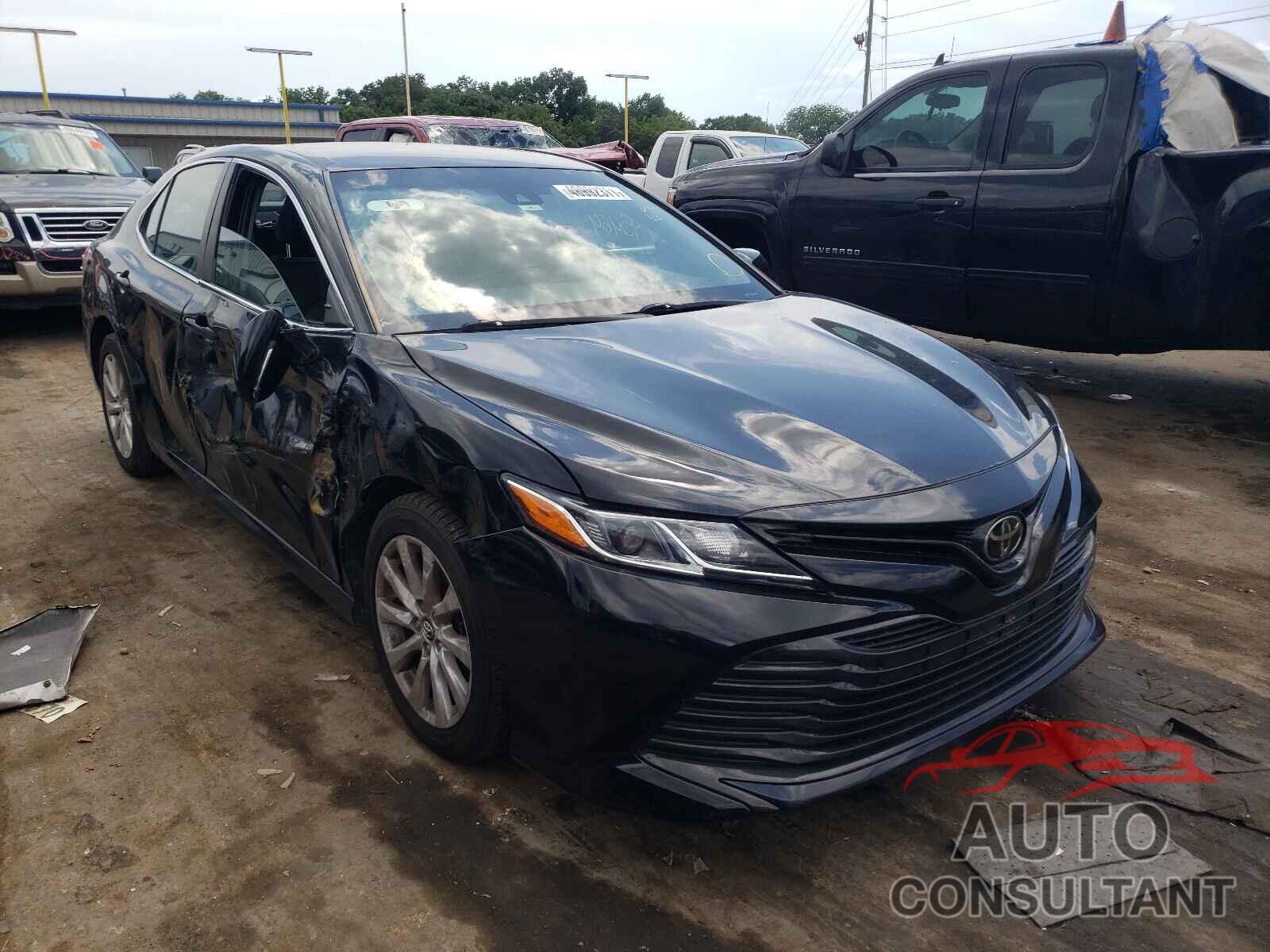 TOYOTA CAMRY 2018 - 4T1B11HK8JU509048