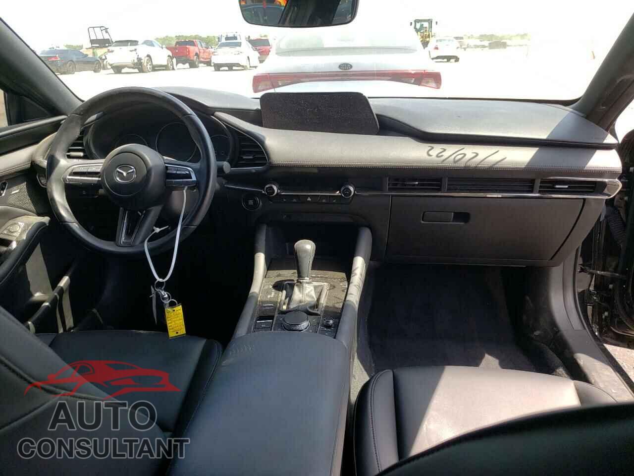MAZDA 3 2019 - JM1BPALM7K1106564