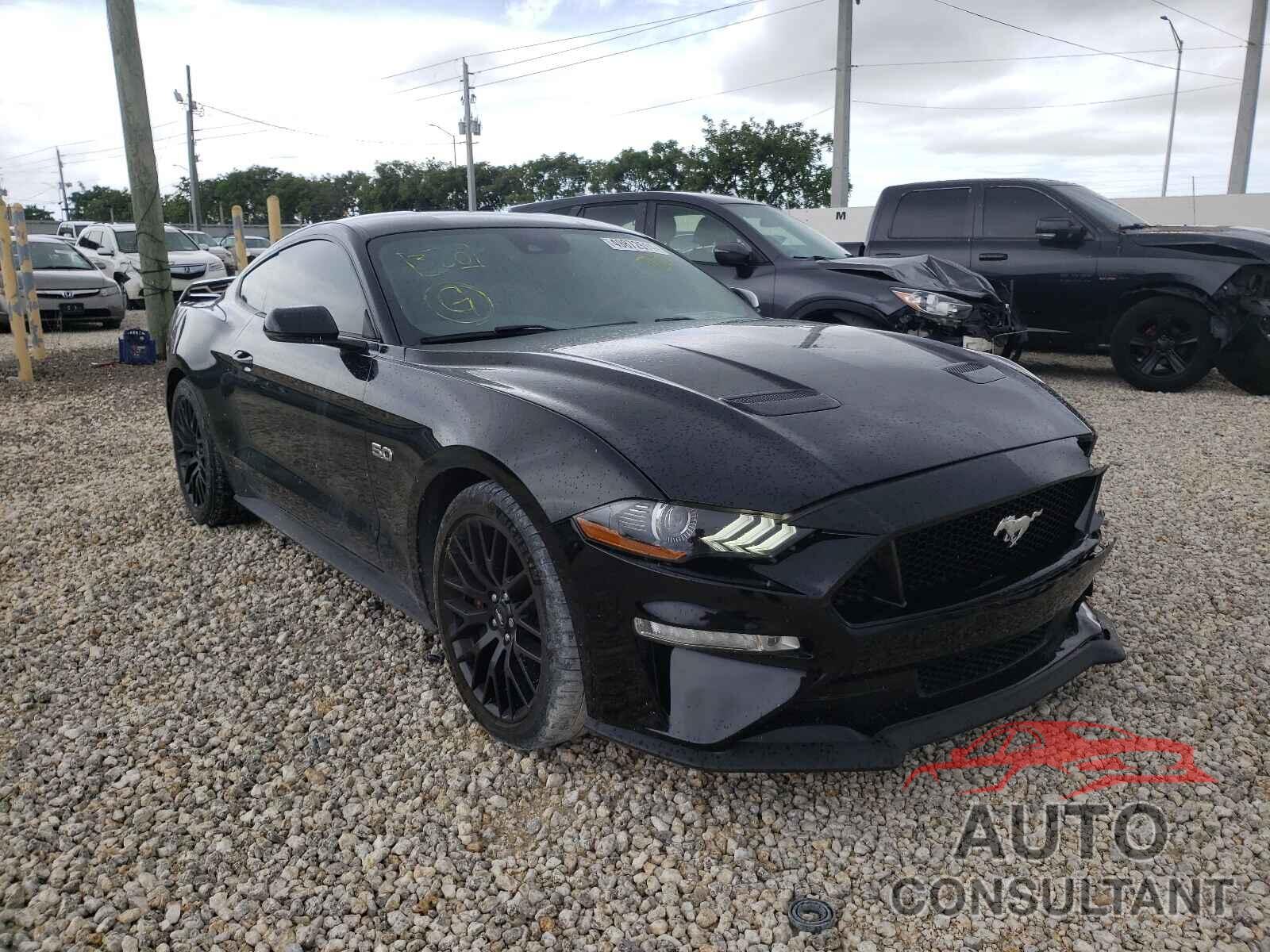 FORD MUSTANG 2018 - 1FA6P8CF8J5137458