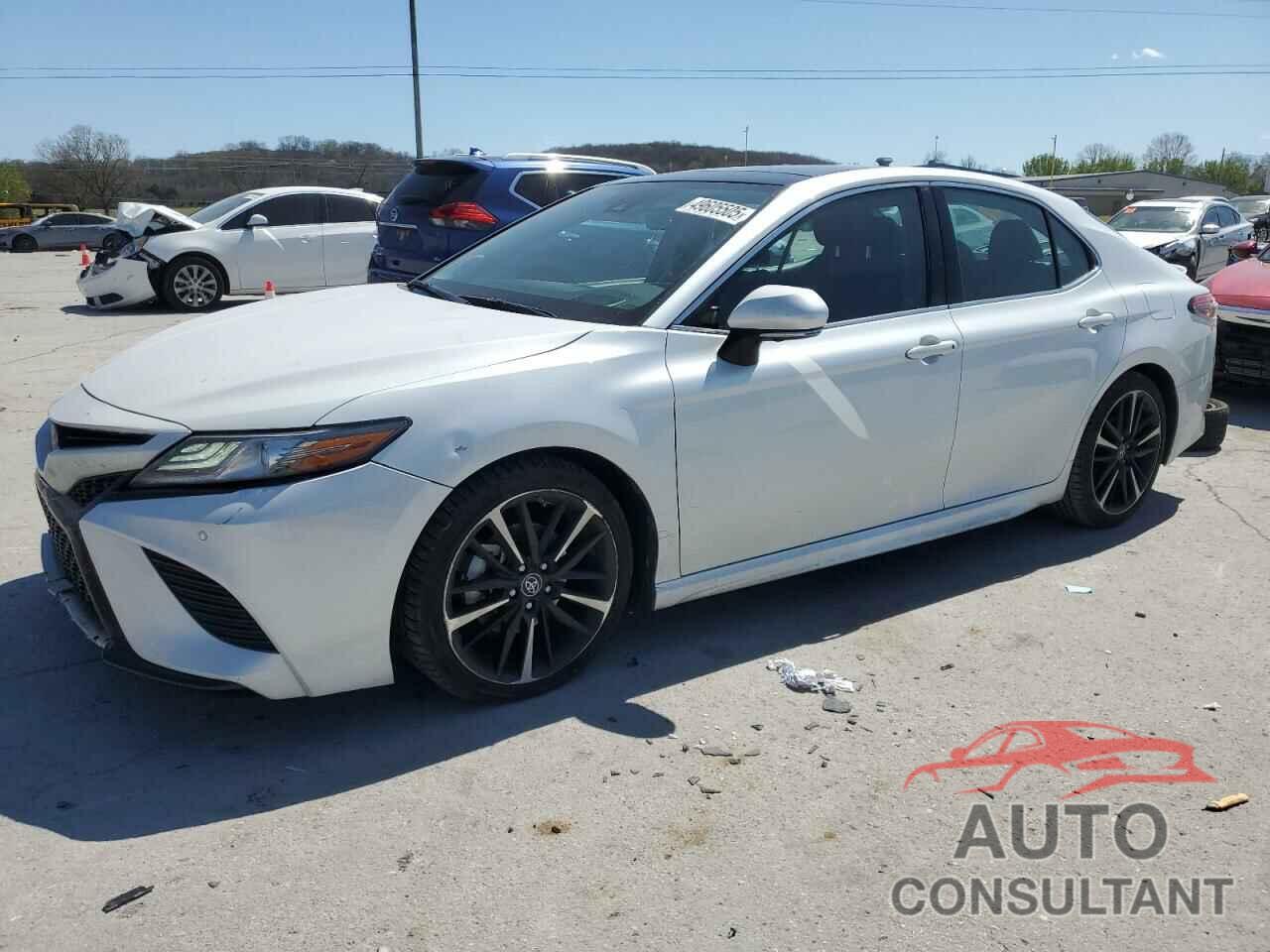 TOYOTA CAMRY 2018 - 4T1B61HK1JU667281