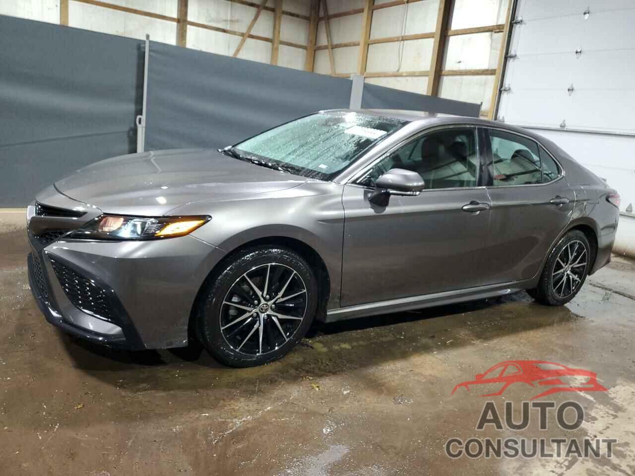 TOYOTA CAMRY 2022 - 4T1G11AK9NU681059