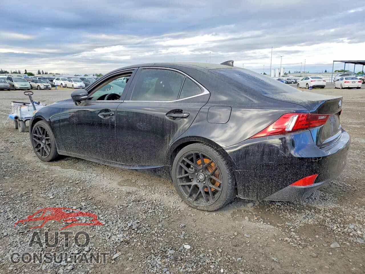 LEXUS IS 2014 - JTHCE1D29E5000569