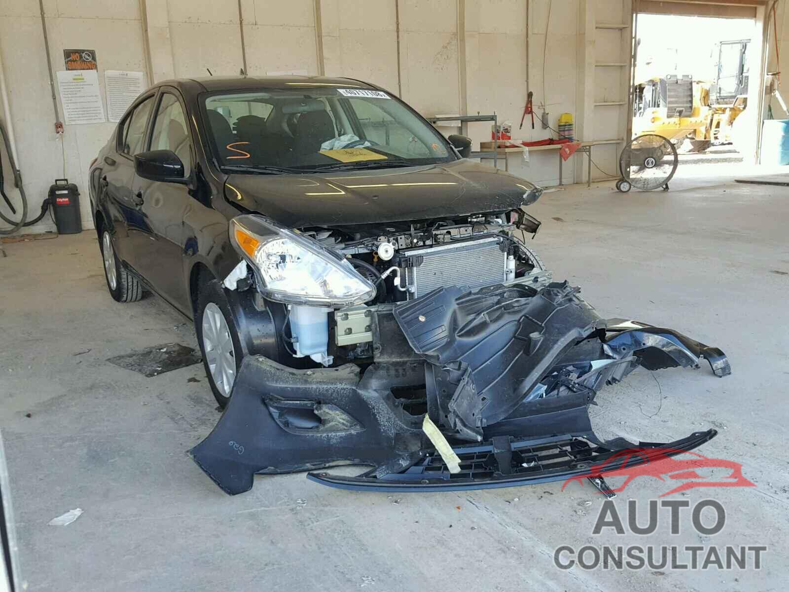 NISSAN VERSA 2017 - 3N1CN7AP8HL853511