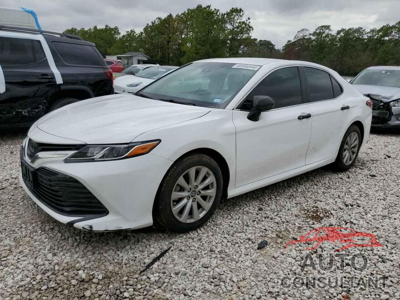 TOYOTA CAMRY 2018 - 4T1B11HK5JU149401