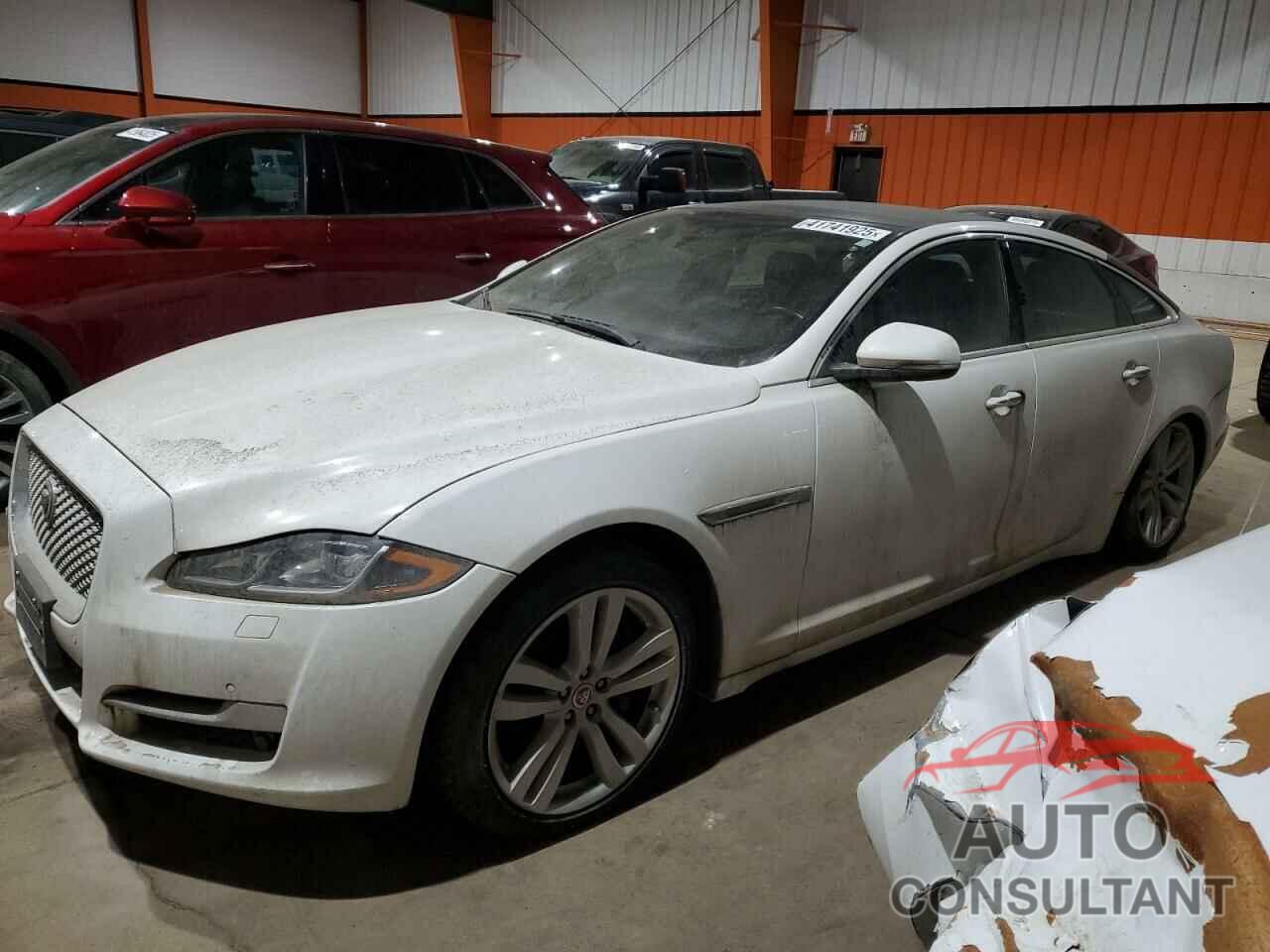 JAGUAR XJ 2016 - SAJXJ1GD3G8W01247