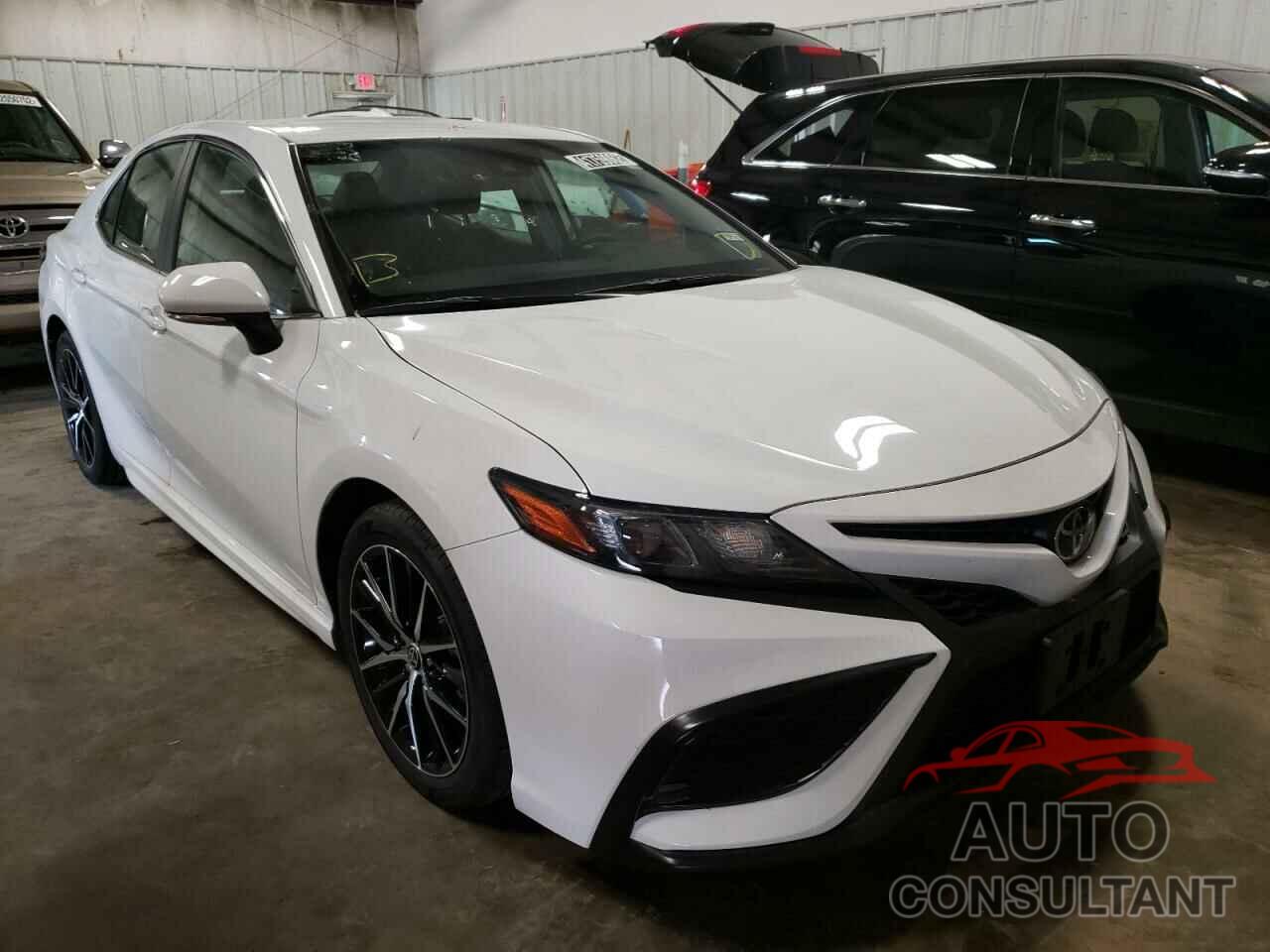 TOYOTA CAMRY 2022 - 4T1G11AK0NU638472
