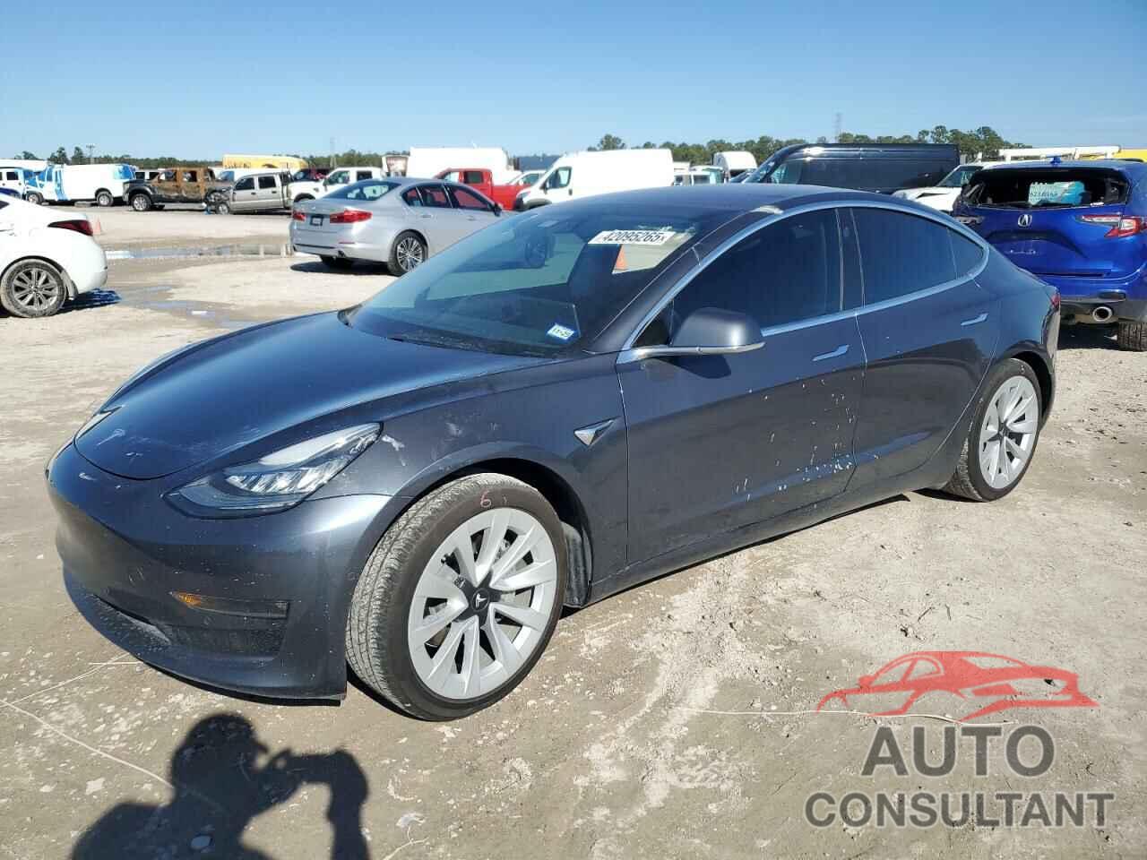 TESLA MODEL 3 2018 - 5YJ3E1EB4JF121180