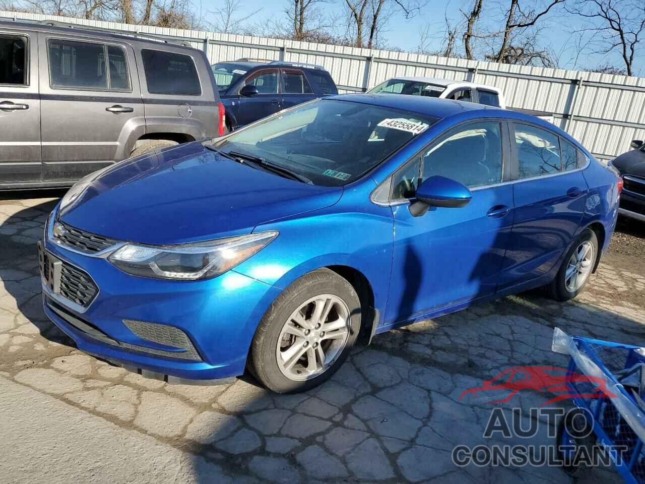 CHEVROLET CRUZE 2018 - 1G1BE5SM5J7173120