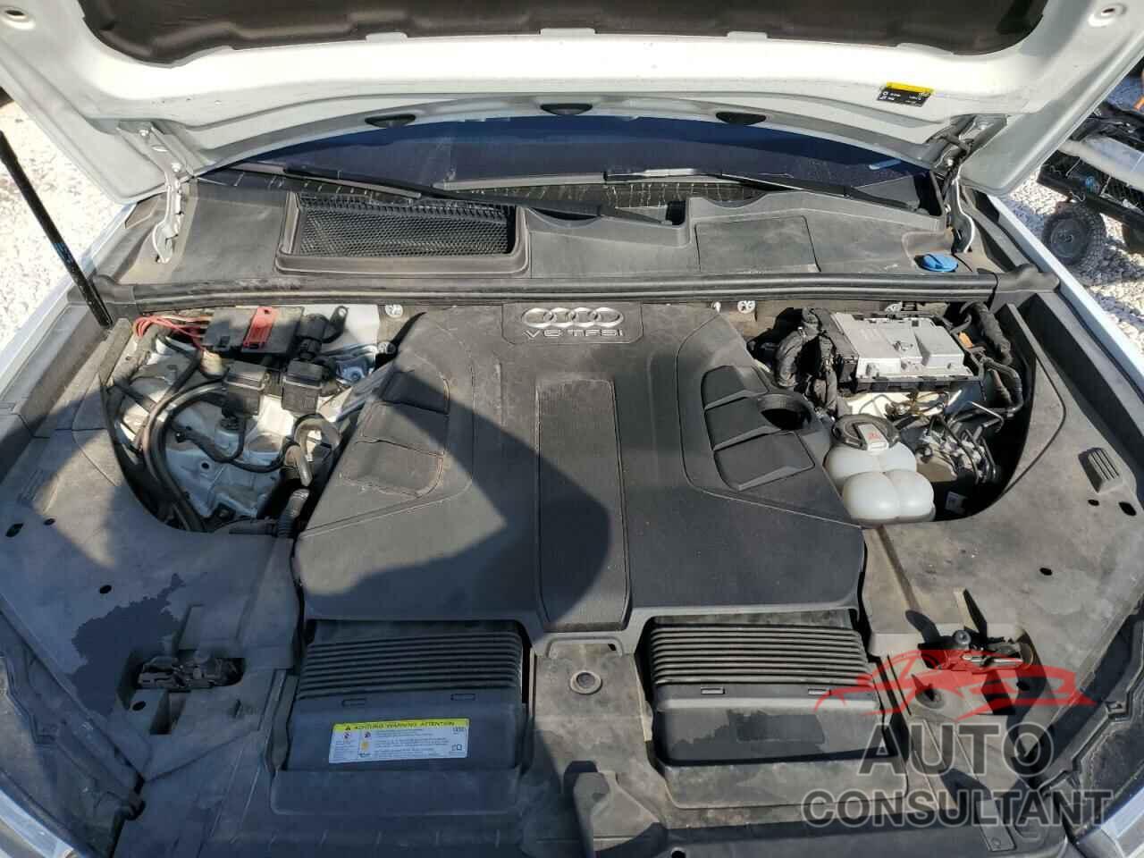 AUDI Q7 2018 - WA1VAAF72JD050173