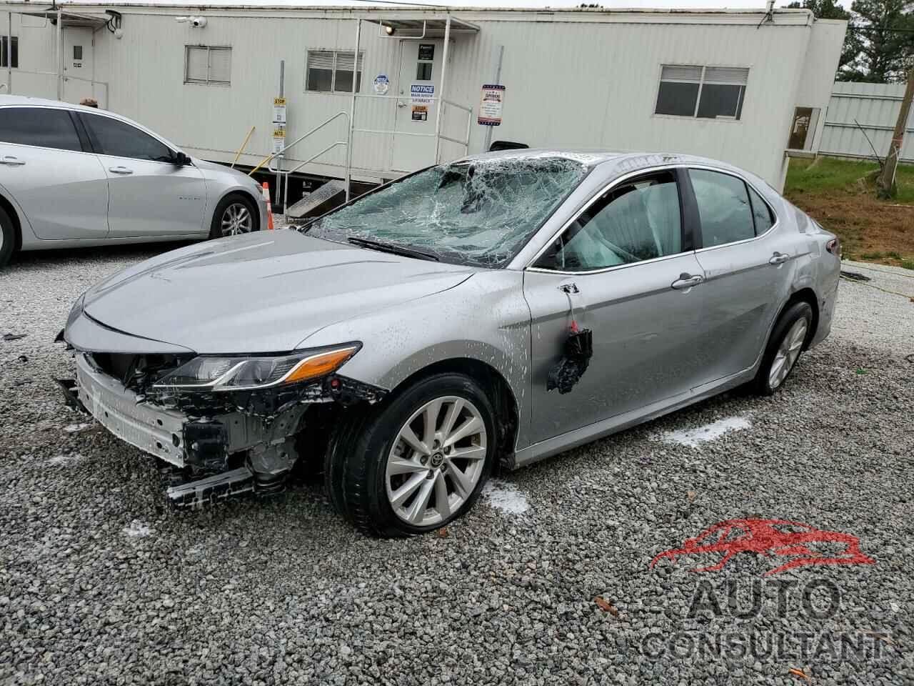 TOYOTA CAMRY 2022 - 4T1C11AK2NU663145