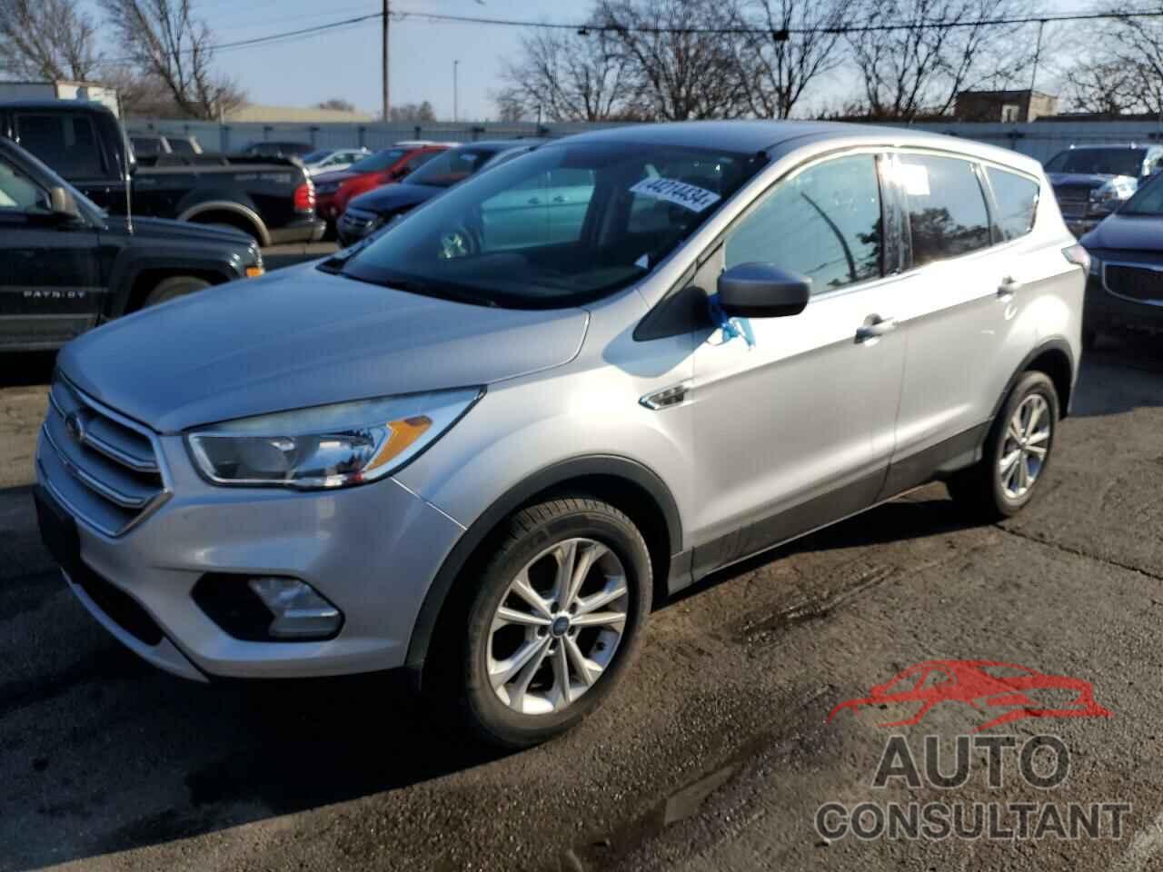 FORD ESCAPE 2017 - 1FMCU0GD8HUE38887