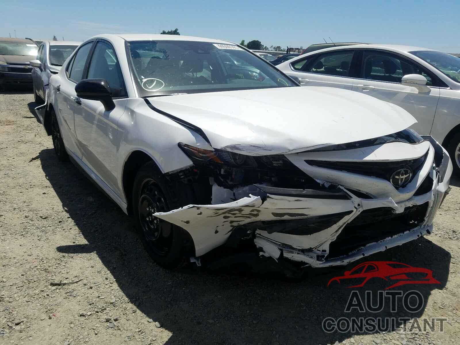 TOYOTA CAMRY 2021 - 4T1G11AK9MU447437