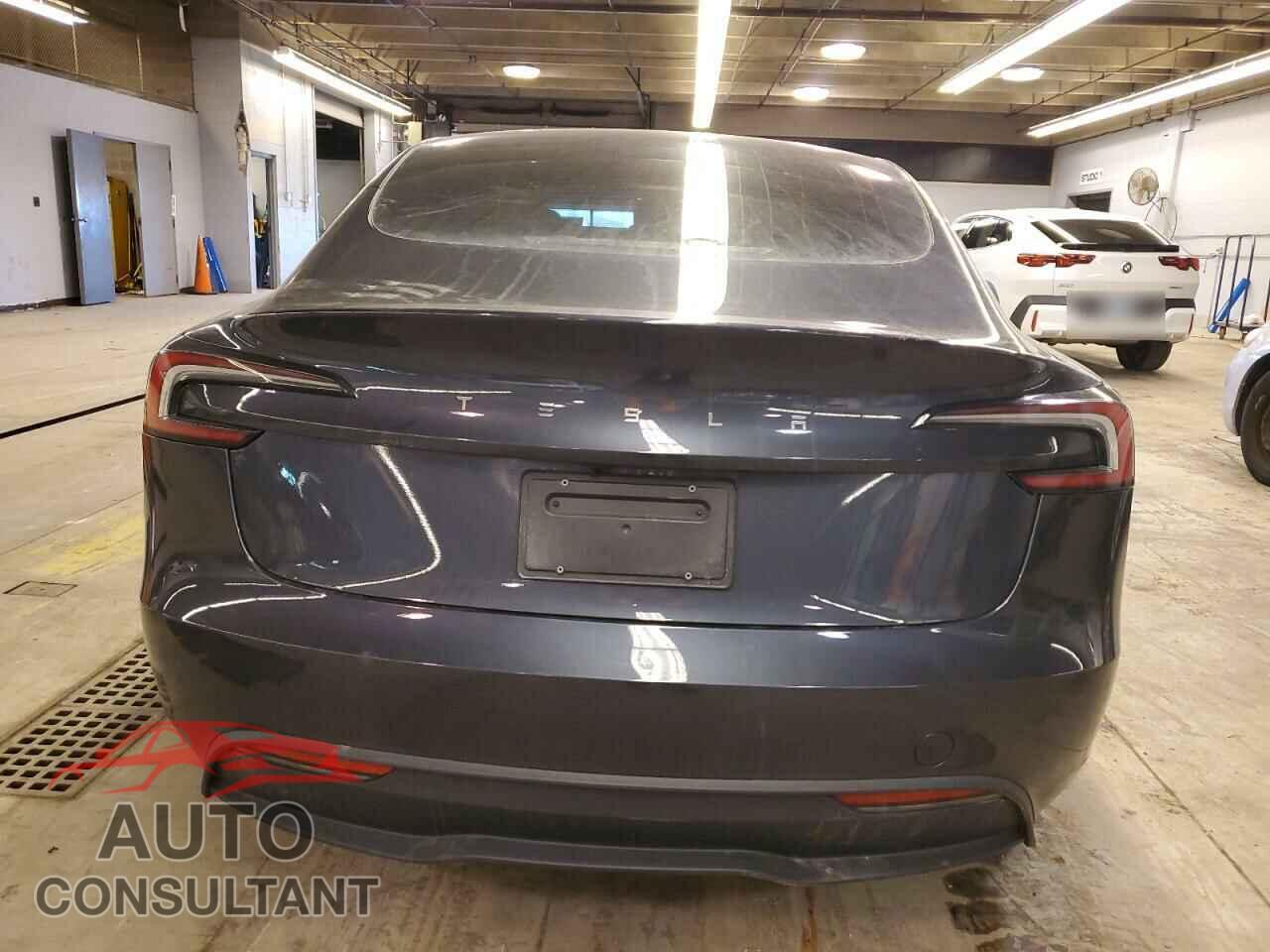 TESLA MODEL 3 2024 - 5YJ3E1EA2RF860728