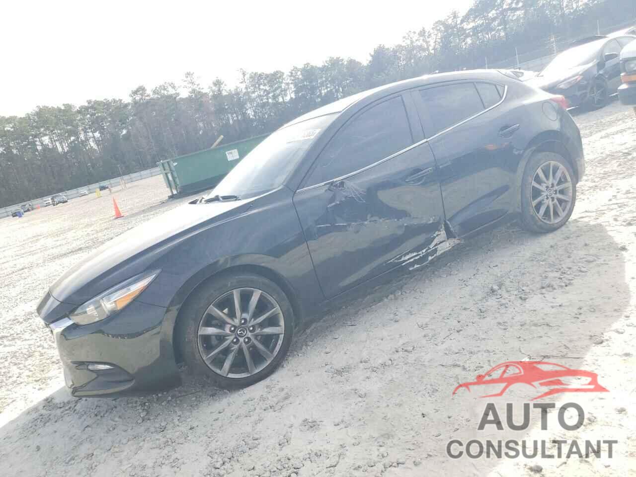MAZDA 3 2018 - 3MZBN1L34JM235843