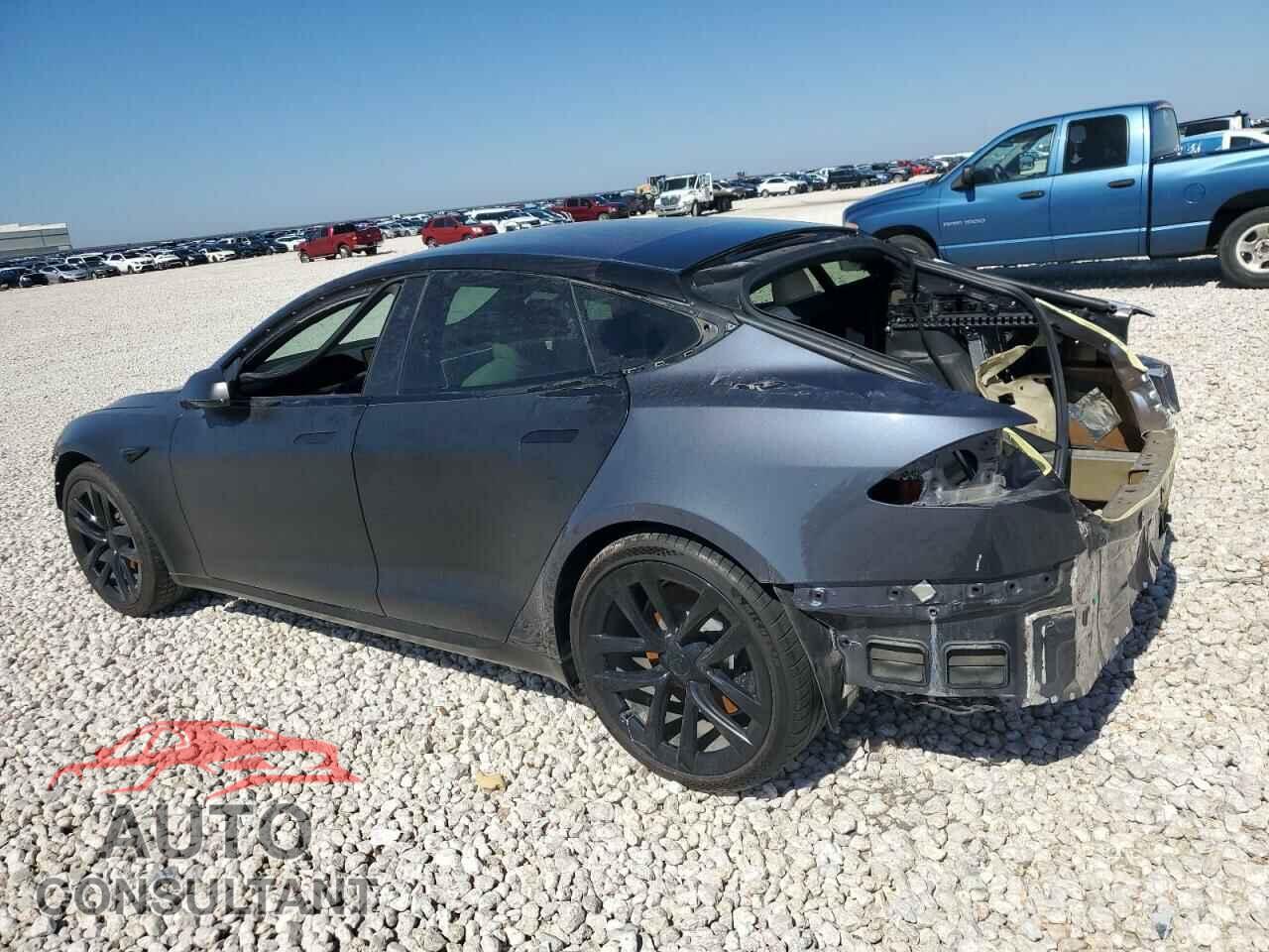 TESLA MODEL S 2021 - 5YJSA1E64MF451576