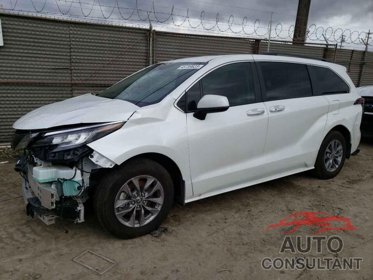 TOYOTA SIENNA 2022 - 5TDYRKEC8NS132905