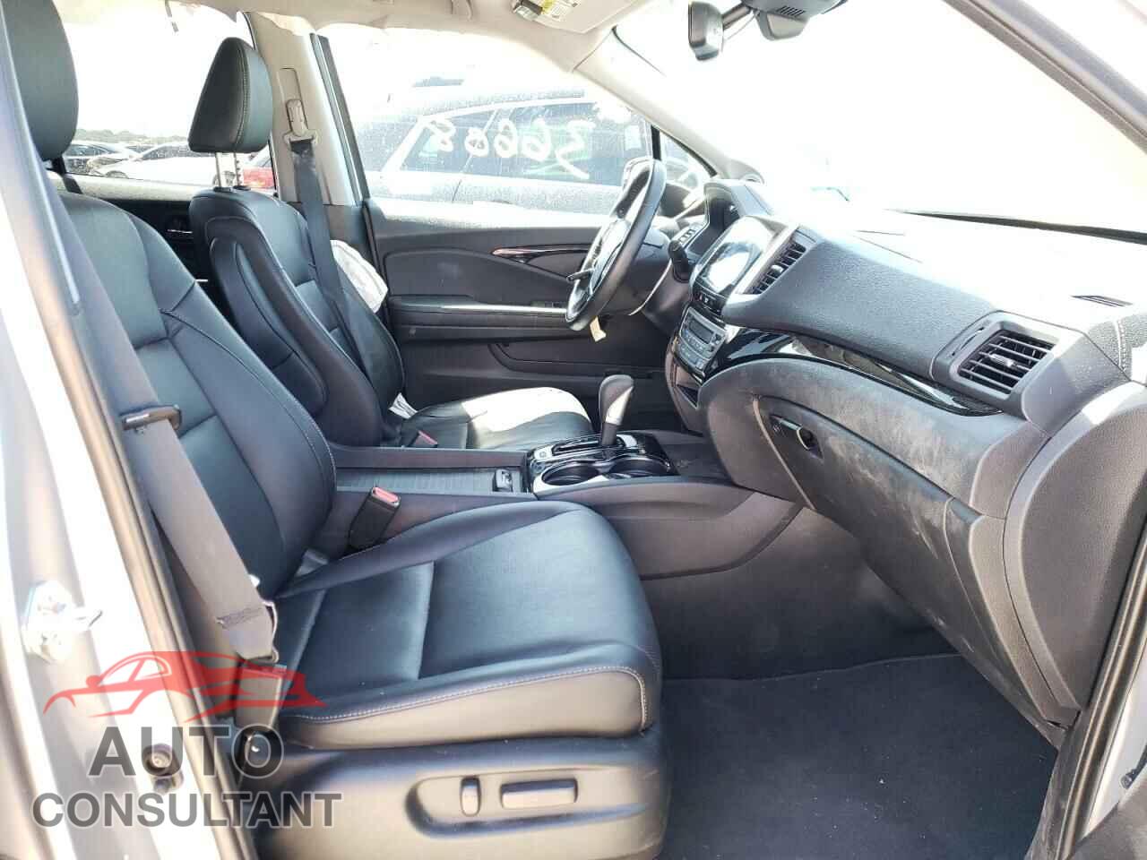 HONDA RIDGELINE 2018 - 5FPYK3F74JB008809