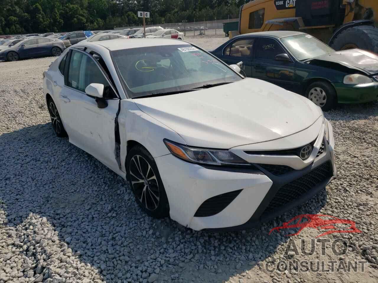 TOYOTA CAMRY 2018 - 4T1B11HKXJU558946