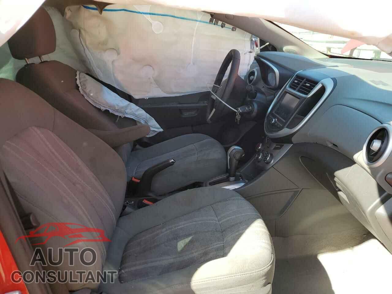CHEVROLET SONIC 2017 - 1G1JD5SH4H4109017