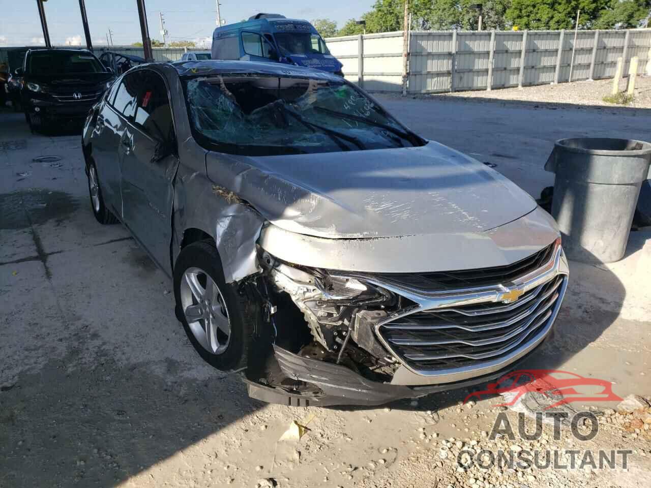 CHEVROLET MALIBU 2020 - 1G1ZB5STXLF130464