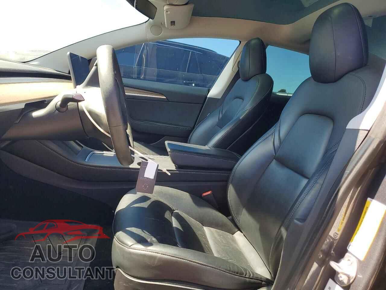 TESLA MODEL 3 2021 - 5YJ3E1EB9MF019720