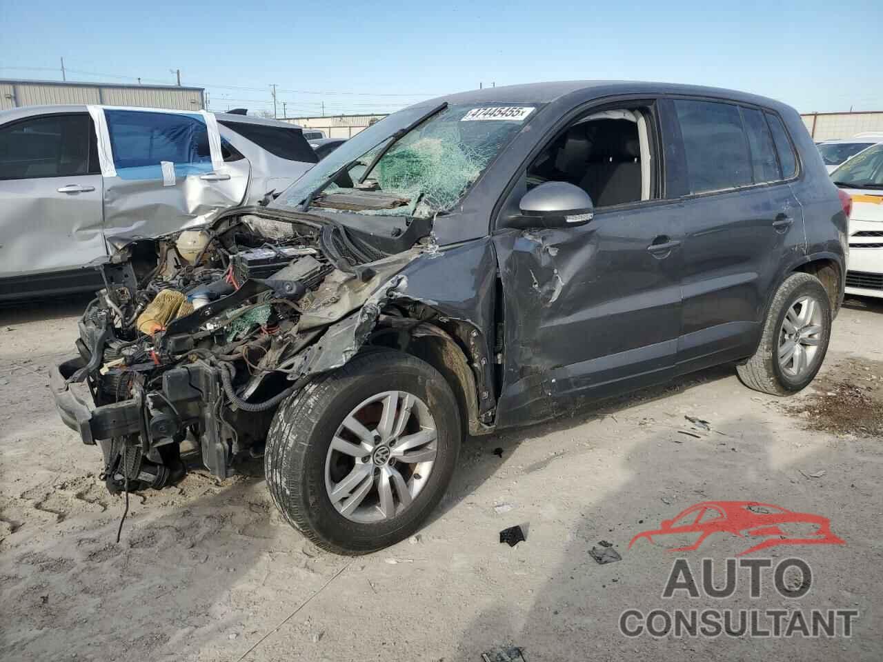 VOLKSWAGEN TIGUAN 2012 - WVGAV7AX0CW002077