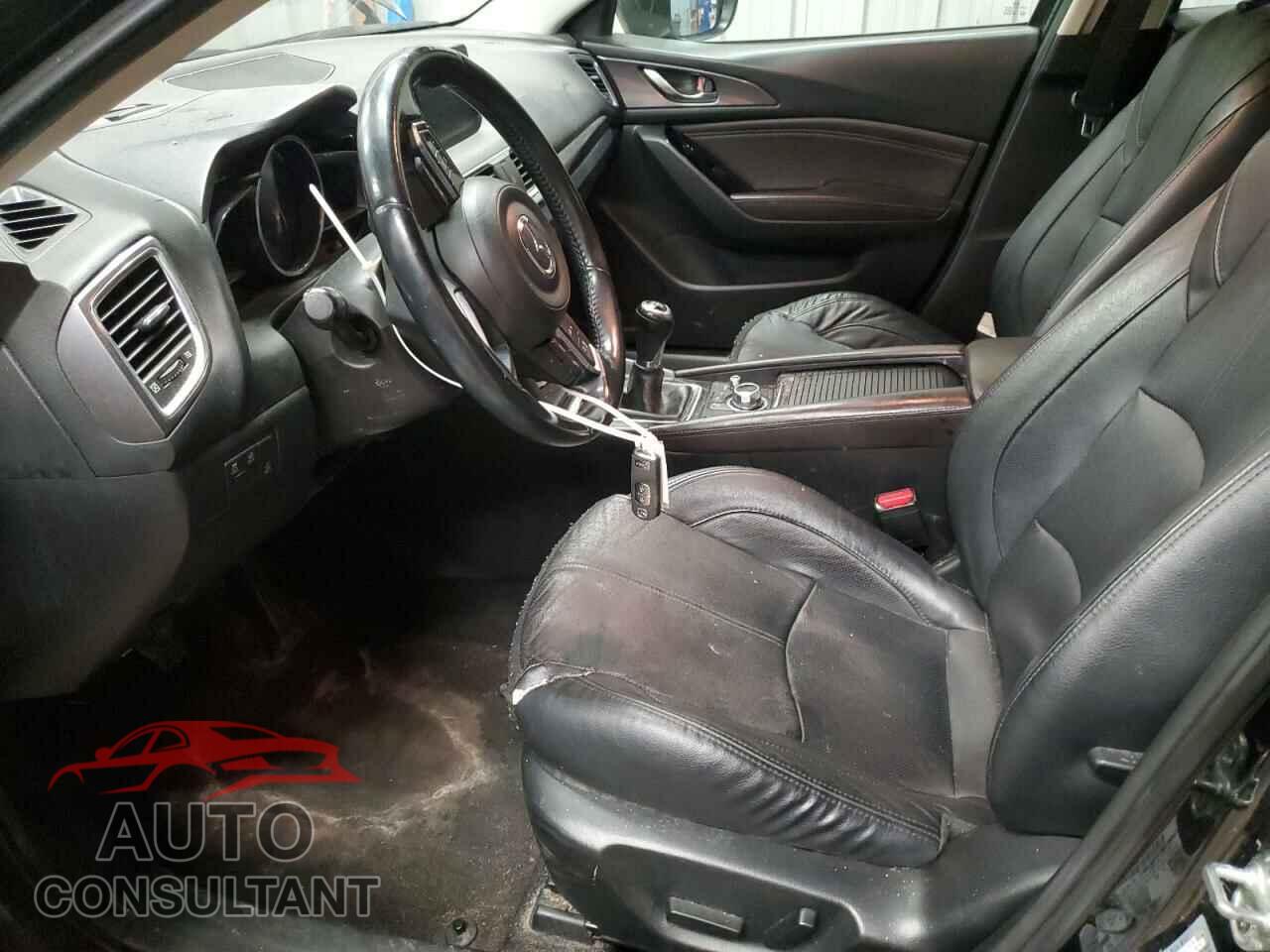 MAZDA 3 2018 - 3MZBN1M34JM193043