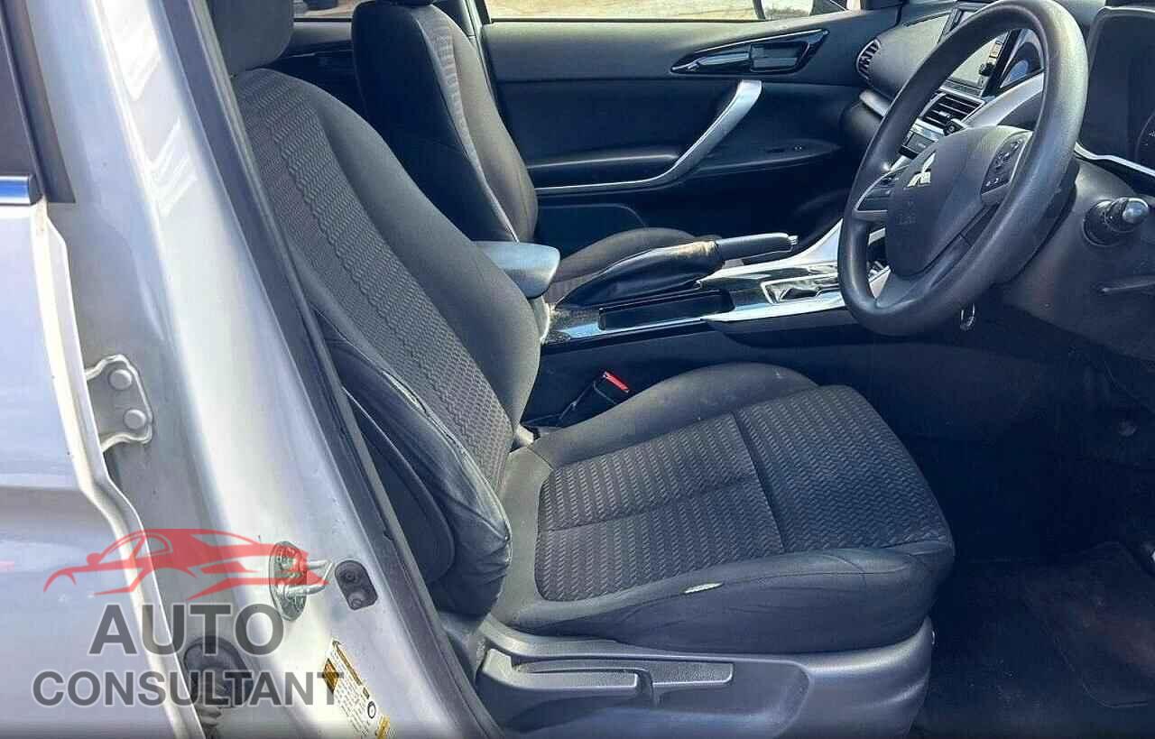 MITSUBISHI ECLIPSE 2018 - JA4AS3AA9JZ039927