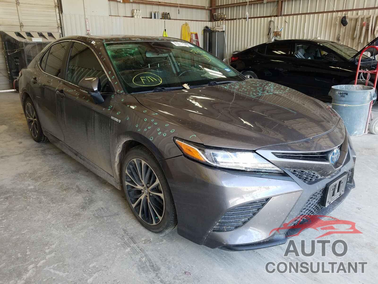 TOYOTA CAMRY 2019 - 4T1B21HK0KU011764