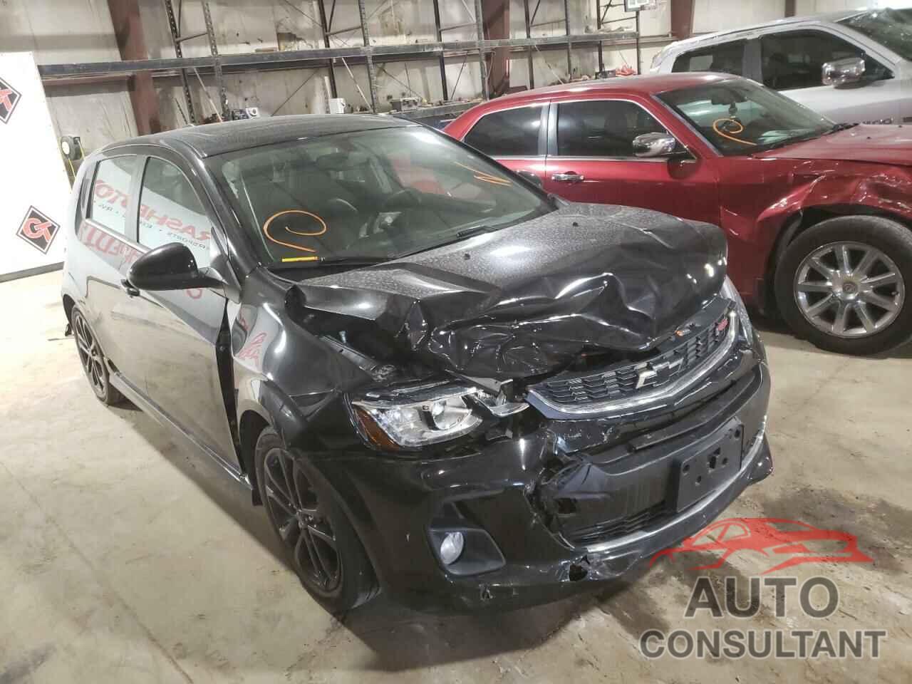 CHEVROLET SONIC 2018 - 1G1JF6SB8J4101780