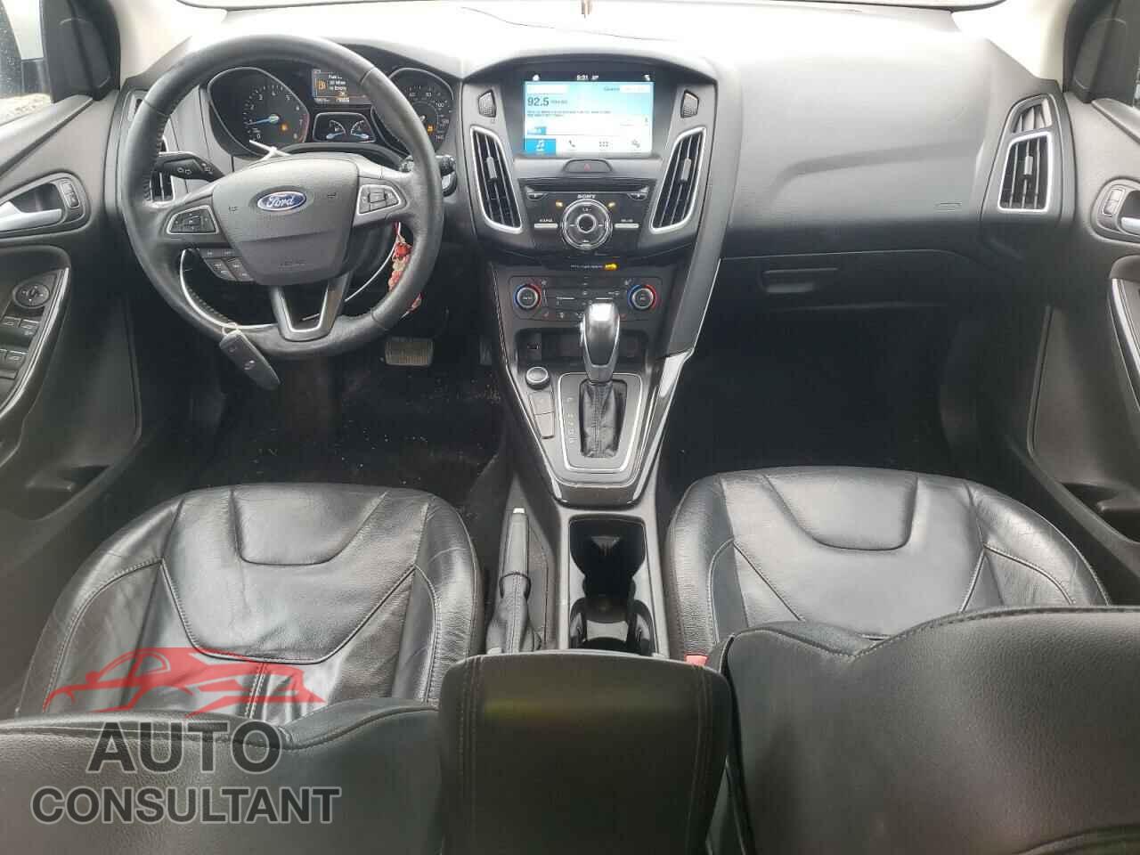 FORD FOCUS 2016 - 1FADP3N22GL318743